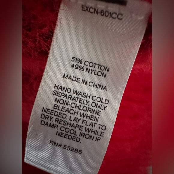 NWT Express Buffalo Plaid Sweater
Slouchy Christmas Size L - Picture 7 of 8